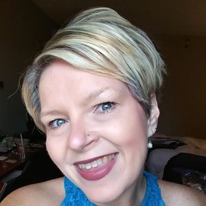 Meet your Posher, April